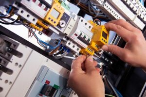 Read more about the article 5 Great Reasons To Train As An Electrician