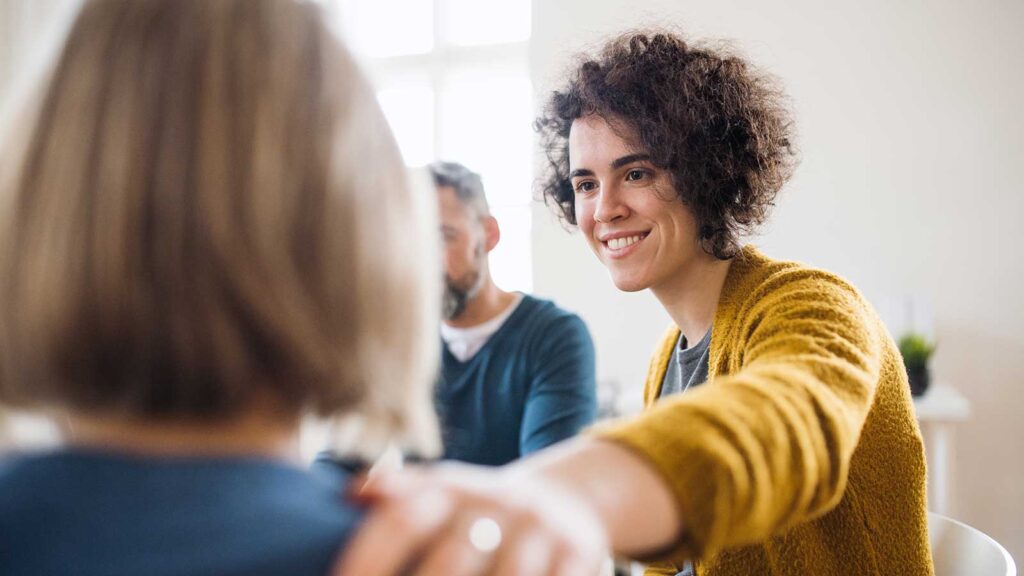 21 Not-So-Obvious Simple Actions That Show Who Someone Really Is 17